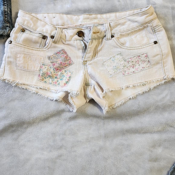 Jean Short Bundle - Picture 3 of 4